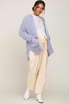 A super soft chunky knit maternity cardigan in an oversized fit with an open front, two front pockets and two side slits. The Light Blue Chunky Knit Oversized Maternity Cardigan is perfectly bump-friendly! Maternity Cardigan, Short Dress White, Athleisure Dress, Matching Sets Outfit, Baby Shower Dresses, Nursing Tops, Nursing Dress, Pink Blush Maternity, Midi Maxi Dress