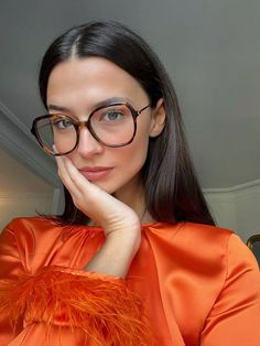 Oversized Glasses Frames, 70s Glasses, Cute Glasses Frames, Glasses Outfit, Glasses Inspiration, Chic Glasses, Big Glasses, Glasses Trends, Womens Glasses Frames