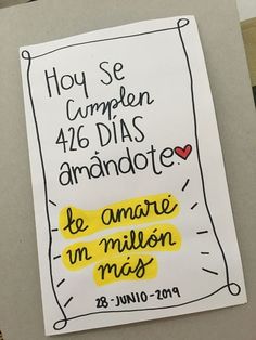 a sign posted on the side of a building that says, hoy se complen 42 dias amandote