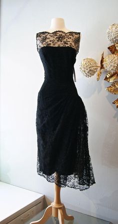 Prom Dress Sheer, Vintage Cocktail Dresses, Cocktail Dresses Black, 1950s Cocktail Dress, Black Lace Prom Dress, Detail Couture, Dresses 1950s, Mode Tips, Cocktail Dress Vintage