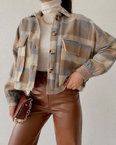 Looks con camisacos Stile Hijab, Plaid Outfits, Causual Outfits, Mode Inspo, Autumn Outfit, Mode Inspiration, Winter Fashion Outfits, Style Outfits, Looks Vintage