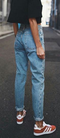 Mama Jeans, Looks Jeans, Boyfriend Jean, Outfit Jeans, High Rise Mom Jeans, Mode Inspo, Weekend Outfit, Moda Vintage, Cute Summer Outfits