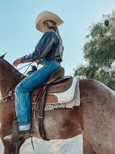 Western Riding Clothes, Ranch Outfits, Punchy Outfits, Casual Country Outfits, Western Wear Outfits, Rodeo Life, Cute Country Outfits