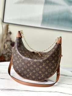 Somali, Vuitton Bag, Sierra Leone, Lv Bag, Half Moon, Bag Straps, Cowhide Leather, Louis Vuitton Bag, Luxury Bags