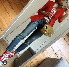 Red Shirt And Jeans Outfit, Target Outfits, Tennis Shoe Outfits Summer, Jean Zara, Monday Outfit, Casual Oufits, Baskets Converse, 50th Clothes, Blazer Zara