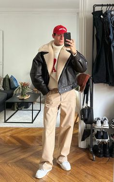 Italian Winter Style, Winter Formal Wear, New York Outfits Winter, Europe Winter Fashion, Aesthetic Winter Outfits, Winter Outfits For Men, Paris Ootd, Mens Winter Fashion Outfits, Fall Tote