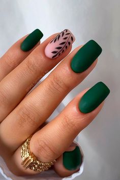 Dark Green Fall Nails Short Acrylic Nails Designs, Short Acrylic Nails, Best Acrylic Nails, Matte Nails