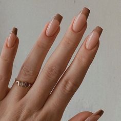 Uploaded by 𝑩𝑨𝑼𝑫𝑬𝑳𝑨𝑰𝑹𝑬. Find images and videos about beauty, nails and brown on We Heart It - the app to get lost in what you love. Brown Acrylic Nails, Brown French, French Tip Acrylic Nails, Minimalist Nails, Fire Nails, Pretty Acrylic Nails