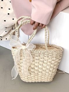 Olivia Mark – Bolso de paja con decoración de lazo – Bolsos de mano para mujer Paper Sizes Chart, Bow Decor, Straw Bags, Woven Bag, Medium Bags, Olivia Mark, Womens Tote, Medium Size, Straw Bag