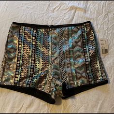 Size Large Nwt Forever 21 Bottoms For Summer Night Out, Forever 21 Shorts For Night Out In Spring, Trendy Party Shorts By Forever 21, Forever 21 High-waisted Shorts For Night Out, Forever 21 High Waist Shorts For Night Out, High Waisted Floral Shorts, Cuffed Denim Shorts, Stage Outfit, Forever 21 Jeans