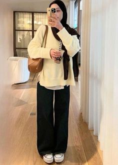 #fits #outfits #style #oversized #like #hijab #like Hijabi Flannel Outfit, Comfortable Hijab Outfits, Comfy Hijabi Fits, Chic Hijabi Outfits, Hijab Uni Outfits, Outfits For Hijabi Girl, Uni Fits Hijabi, Everyday Hijab Outfit, Outfits Ideas For Hijab