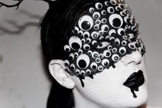 Eyeball Halloween Costume, Googly Eyes Costume, Surrealist Ball Costumes, Googly Eyes Makeup, Concept Halloween Costumes, Eyeball Mask, Black And White Halloween Makeup, Eyeball Makeup, Eyeball Costume