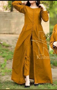 Womens Trendy Dresses, Stylish Short Dresses, Long Kurti Designs, Pakistani Dresses Casual, Long Dress Design, Salwar Kamiz, Mode Abaya, Sleeves Designs For Dresses, Simple Pakistani Dresses