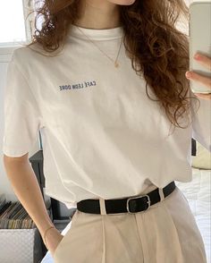 White Polo T Shirt Outfit Women, Pics Of People, Instagram Vs Reality, Simple Casual Outfits, Black White Outfit, Casual College Outfits, Causal Outfits, Everyday Fashion Outfits, Korean Fashion Dress