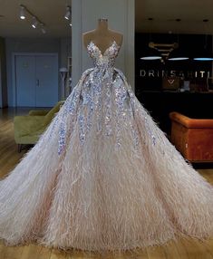 Valdrin Sahiti, Prom Girl Dresses, Glamour Dress, Cute Prom Dresses, Fantasy Gowns, Pretty Prom Dresses, Gala Dresses, Pageant Dresses, Glam Dresses