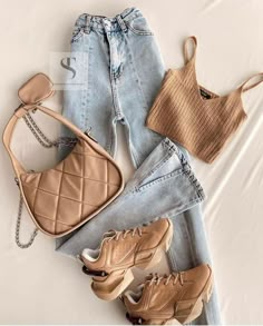 Stylish Outfits Korean, Chic Mom Outfits, Longer Legs, Korean Summer, Fashion Basics, Outfits Retro, Swag Outfits For Girls, Clothing Photography, Classy Casual Outfits