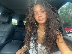 Hair Stylies, Wavy Curly Hair, Hair Routines, Curly Girl, Bad Hair, Aesthetic Hair, Instagram Foto, Hair Day