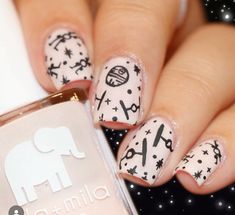 Star Wars nails Star Wars Nails Simple, Star Wars Theme Nails, Star Wars Nails Designs, Star Wars Nail Art Easy, Star Wars Gel Nails, Star Wars Nail Art, Star Wars Nails Designs Dark Side, Star Wars Nails Bb8, Star Wars Nails