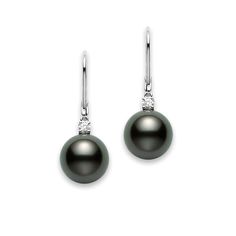 These Mikimoto Classic Elegance lever back dangle earrings are made of 18K white gold. They are set with 0.15 carats of diamonds and A+ quality 10 millimeter black south sea pearls. Mikimoto Jewelry, Black Pearl Earrings, Pearl And Diamond Earrings, Royal Jewels, Sea Pearls, South Sea Pearls, Fine Jewels, Black Pearl, Classic Elegance