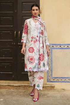 Ivory straight kurta featuring floral print with lace detailing. Paired with a co-ordinating salwar and lotus applique detailed dupatta. - Aza Fashions Lotus Applique, V Neck Kurta, Salwar Pattern, Kurta Set For Women, Straight Kurta, Kurta Set, Set For Women, Aza Fashion, Three Quarter