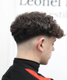 V Fade Curly Hair, Drop Fade Haircut Men, Mid Fade En V, Low Fade En V, Low Fade Em V, Vogue Hairstyles, Makeover Aesthetic, Faded Haircut