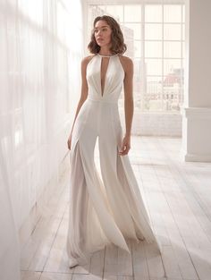 F00001657-106 Jumpsuit Wedding Dress, Perhiasan India, Halter Neck Jumpsuit, Bridal Jumpsuit, Wedding Jumpsuit, Backless Jumpsuit, Halter Jumpsuit, Jumpsuit Party, Jumpsuit Elegant