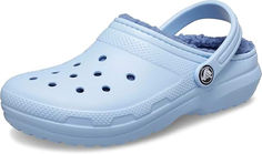 WARM AND FUZZY FEELINGS INSIDE: Designed with function and warmth in mind, the soft and lined kids' Crocs are great as a slipper but also perfect when playing in the snow.
CLASSIC LINED FIT: Cozy clogs with a toasty lined fuzz are the Crocs kids need to keep the feeling going all season. Traditional heel straps help kids with easy on and easy off. We recommend selecting a size up for a little extra room. Kids Crocs, Playing In The Snow, Help Kids, Extra Room, The Snow, Helping Kids, Slippers