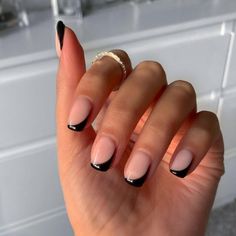 Classy Black Nails Square, Biab Nail Design Black, Biab Nails Black, Chic Black Nails, Black Biab Nails, Black Short Nail Designs, Black Short Nails Design, Black Trendy Nails, Black Nail Designs Square