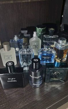 Cologne Collection, Best Perfume For Men, Parfum Chanel, Best Fragrance For Men, Best Fragrances, Money And Happiness, Best Perfume, Perfume Collection, Mens Fragrance