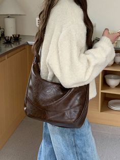 Braun  Collar  PU Leder Einfarbig Umhängetasche,Hobotasche Embellished Fall Bag Aesthetic, Brown Leather Handbag Outfit, Aesthetic School Handbag, Brown Side Bag, Messenger School Bag, Medium Size Bag, Outfit With Brown Bag, Slouchy Shoulder Bag, Brown Purse Aesthetic