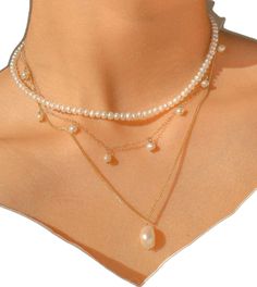 Trendy Pearl Chain Layered Necklace, Trendy Pearl White Pearl Necklace, Trendy Pearl White Necklace With Clavicle Chain, Trendy Everyday Pearl Necklaces, Trendy Pearl Drop Necklace, Trendy Pearl Layered Necklace For Gift, Trendy Pearl Layered Necklace Gift, Chic Everyday Pearl Necklace, Minimalist Layering Pearl Chain Necklace