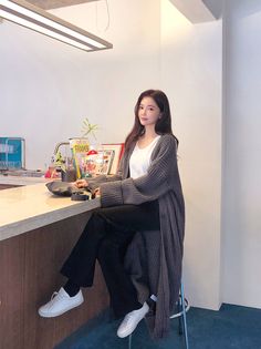 Cowgirl Style Outfits, Korean Fashion Dress, Korean Fashion Trends, Ulzzang Fashion, Stylish Dress Designs, Come And Go, Classy Women, Korean Outfits, Casual Style Outfits