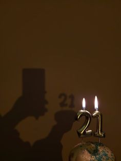 21 Birthday Story Instagram, 21 Birthday Astethic, 21st Birthday Aesthetic Wallpaper, 21 Birthday Post, Birthday 21 Photoshoot, 21st Birthday Astethic, 21birthday Photoshoot Ideas, Birthday 21 Aesthetic, Birthday 21 Cake