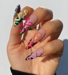 August Nails, Diy Acrylic Nails, Lines On Nails, Metallic Nails, Classy Acrylic Nails, Glam Nails, Bling Nails