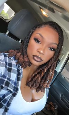 Cinnamon Color Locs, Locs And Makeup Black Women, Ombre Locs Black Women, Ombre Locs, Loc Color Ideas Black Women, Two Tone Locs, Locs Color Ideas Black Women, Faux Locs Hairstyles