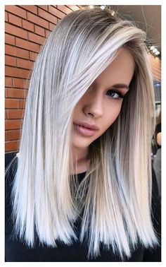 Platinový Blond, Hairstyle And Color, Ash Blonde Hair Color Ideas, Ash Blonde Hair Color, Icy Blonde Hair, White Blonde Hair, Cool Shades, Blonde Hair Color Ideas