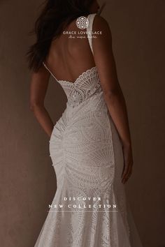 V Neck Wedding Dress Princess Wedding, Online Wedding Dress, Beautiful Wedding Dresses, The Memories, Dream Wedding Dresses, Wedding Attire, Fancy Dresses, Bridal Collection