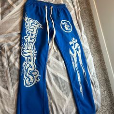 Flare Sweatpants Worn 1x Size Xl First Like Men’s Large Comes As Pictured Blue Sweatpants For Streetwear, Mens Pants, Sweatpants, Blue And White, Man Shop, Pants