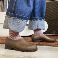 Garden Clogs Outfit, Closet Journal, Clogs Outfit, Shoes And Socks, Garden Clogs, Women's Clogs, Men Fashion Casual Outfits