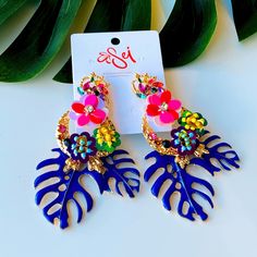 Fashionable trendy earrings with its own individual design & colour to suit your personal style & transform your Polynesian style to a stylish and modern look. Trendy Earrings, Monstera Leaf, Fashion Earrings, Color Design, Personal Style, Green, White, Color, Design