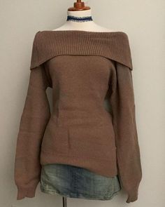 Cute Loose Outfits, Oc Outfit Ideas Casual, Clothing Boards Outfits, Sweater Inspo Outfit, Pullover Outfit Aesthetic, Dream Clothes Fall, Pretty Outfits Fall, Cozycore Outfit, Cute Brown Outfits