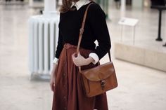 Spring Outfits College, Dark Academia Aesthetic Outfit, Estilo Hipster, Teddy Boys, Academia Fashion, Brown Skirt, Interview Outfit, Moda Vintage, Mode Vintage