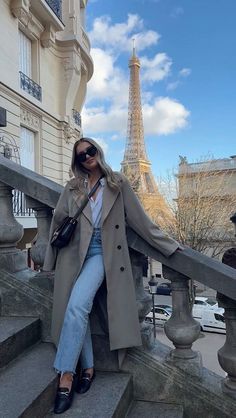 260 Aesthetic Winter Outfits Ideas for Women & Girls Ahead – Grand Goldman Lily Clark Outfits, Paris Aesthetic Outfit, Lily Clark, Paris Trip Outfits, Eurotrip Outfits, Paris Outfit Ideas, Outfits Paris, Transitional Outfits, Parisian Outfits