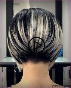 Latest Bob Hairstyles, Blonde Pixie Hair, Short Blonde Haircuts, Blonde Pixie Haircut, Blonde Pixie Cuts, Penteado Cabelo Curto, Short Pixie Haircuts, Dirty Blonde, Blonde Pixie