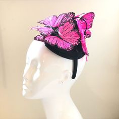 butterfly headpiece, white monarch butterfly theme, Kenturky Derby fascinator Hat, black and white monarch headpiece, women fascinators From our Whimsical Collection, this elegant women's fascinator features monarch butterflies on a black fascinator base. Pictured are black and white monarch butterflies; you have the option to pick others butterfly colors as well! I N C L U D E D Black sinamay fascinator on headband base topped with high quality intricately detailed butterflies. In secure box pa White Monarch Butterfly, Pink Monarch Butterfly, Butterfly Colors, Butterfly Headpiece, Masquerade Mask Women, Masquerade Ball Masks, Hot Pink Butterfly, Theme Pink, Sinamay Fascinator