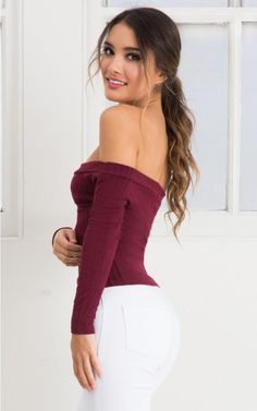 Stunning stretchy ribbed-knit crop top with hot off-shoulder design, slim silhouette, making it an incredibly chic selection for this season.Material:CottonSize:S,M,L,XL,2XLColor:Black,Gray,White,Wine red,Beige,PinkNeckline:Off-ShoulderItems:BlousesPattern:Pure ColorLength:ShortSleeve Length:Long SleeveSeason:Spring,Summer,Autumn,Winter Teen Spring Outfits, Spring Crop Tops, Autumn Sweater, Sweater Tops, Off Shoulder Crop Top, Spring Street Style, Bodycon Fashion, Warm Autumn, Long Crop Top