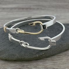 Fisherman's Hook Bracelet Cape Cod Bracelet, Handmade Silver Jewellery, Hook Bracelet, Bangles Bracelets, Wire Work Jewelry, Work Jewelry, Hook Clasp, The Fish, Jewelry Projects