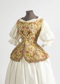 Linen Waistcoat, Historical Dress, 18th Century Costume, 18th Century Clothing, Museum Fashion