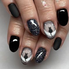 Short Nail Designs Witchy, Purple Cat Nails, Short Witchy Nails Simple, Black Cat Nails Halloween, Black Cat Halloween Nails, Halloween Nails Black Cat, Cute Cat Nail Art, Halloween Manicure Short Nails, Black Cat Nails Design