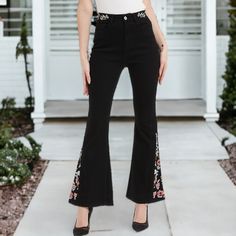 Elevate your denim game with the Anna-Kaci Women's Floral Daisy Embroidered Mid Rise Bell Bottom Jeans, featuring charming daisy floral embroidery throughout. Embodying the retro era's signature denim bottoms with a cute flare, these jeans combine vintage style with modern premium cotton materials, making them your go-to piece for any occasion. Black Bell Bottom, Denim Bottoms, Retro Era, Ripped Boyfriend Jeans, Bottom Jeans, Fitted Joggers, Work Trousers, Jean Trends, Levis Women